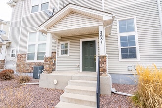 Building Photo - 2681 Stonecrop Ridge Grove