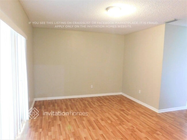 Building Photo - 851 NW 99th Ave