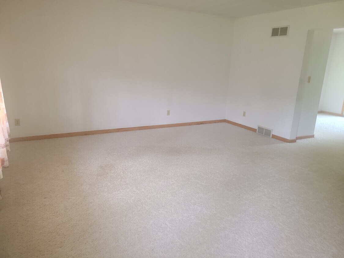 Foto principal - 2023 Parkdale Ave