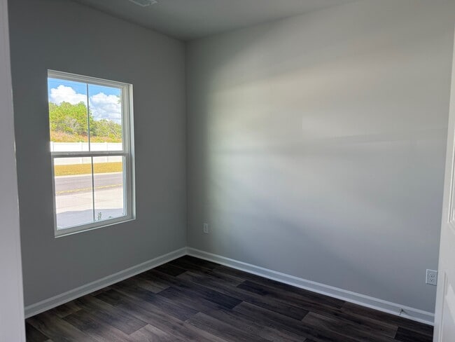 Foto del edificio - 1033 Arborwood Ln SW