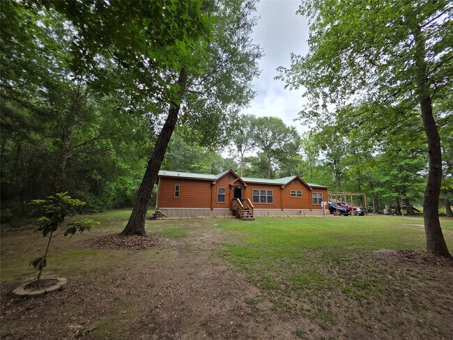 Foto del edificio - 21683 White Oak Dr
