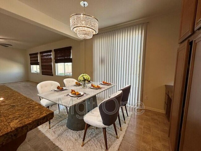 Foto del edificio - 1242 English Oak Way