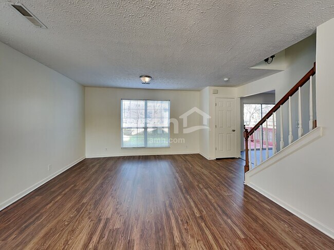 Foto del edificio - 4309 Chesney Glen Dr