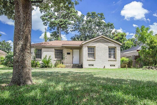 Foto del edificio - 411 Woodard St