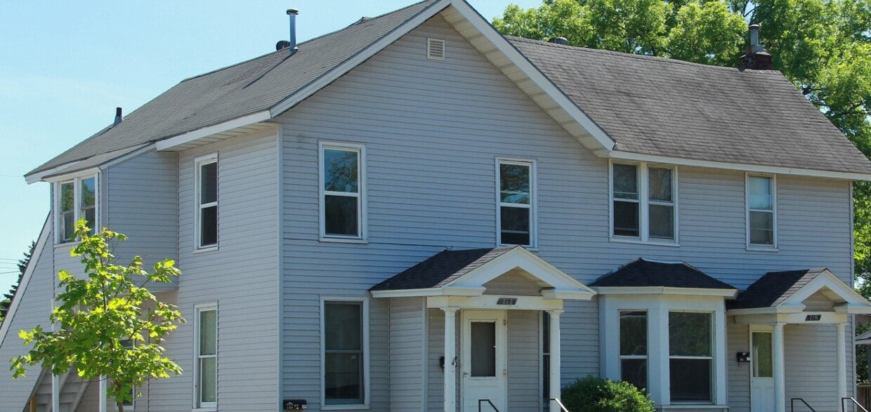 Primary Photo - 717 Water St