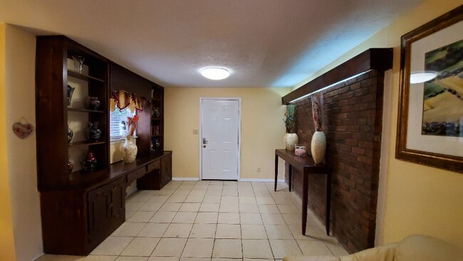 Foto del edificio - 3691 Bouldercrest Rd