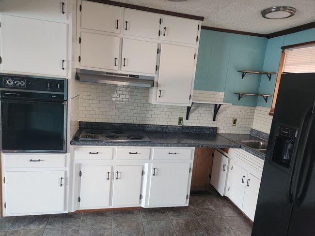 Building Photo - 111 Dogwood Ct