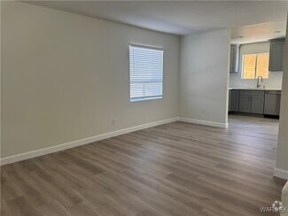 Building Photo - 2030 Coronado Dr