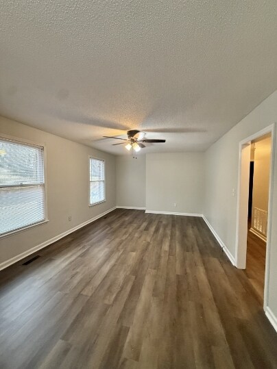 Foto del edificio - 2206 Country Club Ln