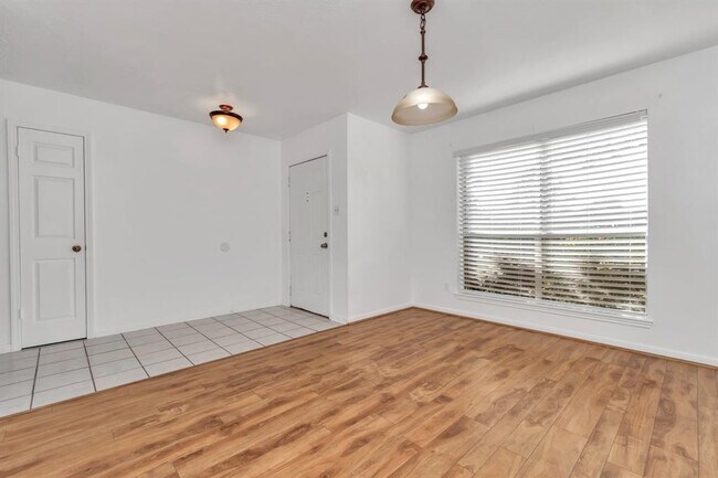 Foto del edificio - 29218 Waltham St