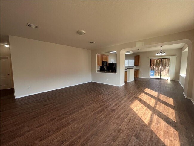 Building Photo - 1709 E Mesa Park Dr