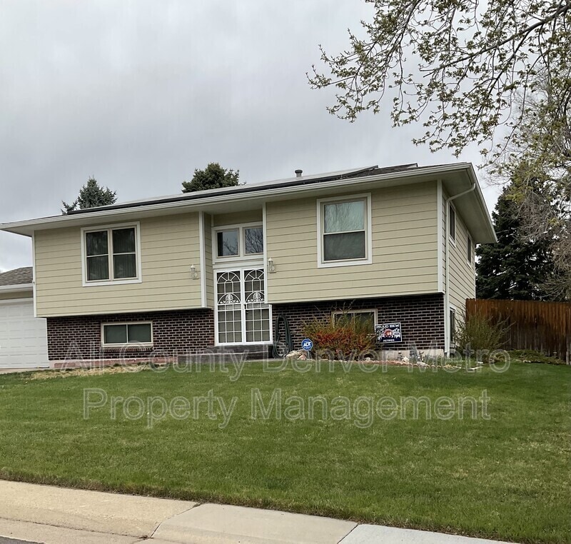 Primary Photo - 6861 W 68th Pl