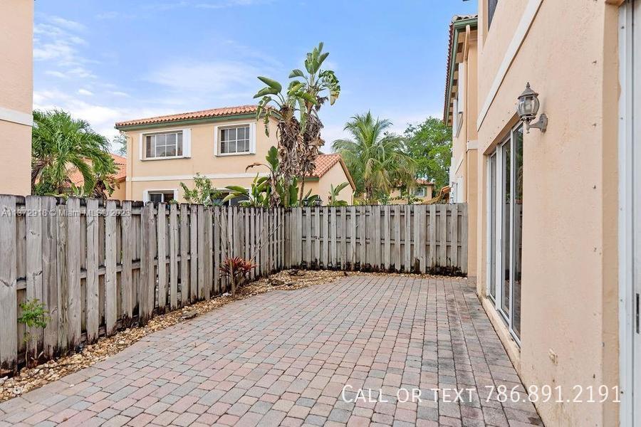 Primary Photo - 463 NW 47th Terrace, Deerfield Beach, FL 3...