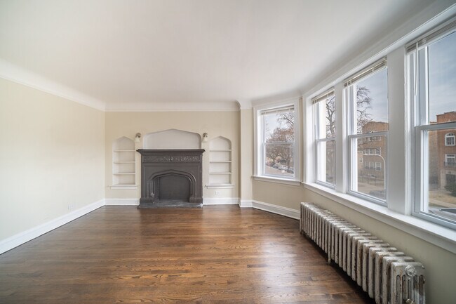 Building Photo - 9124 S Ada St