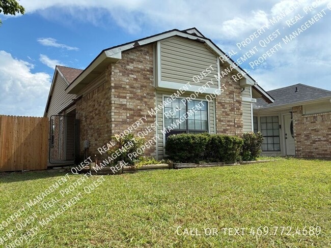 Photo - 2402 Sunflower Dr- House