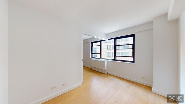Foto del edificio - 222 E 39th St