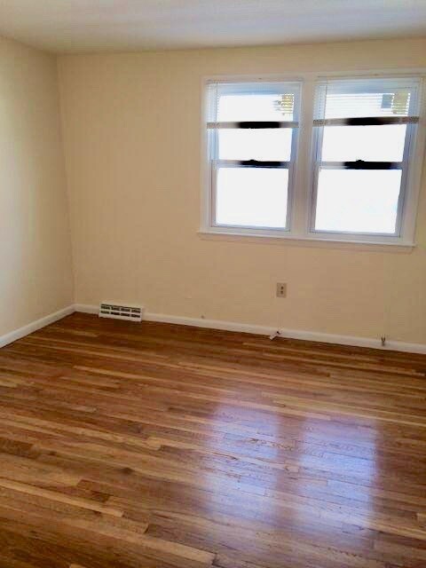 Primary Photo - 35 Higgins St