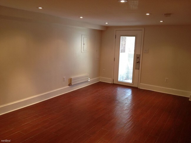 Foto del edificio - 1 br, 1 bath  - 807 Allison St NW