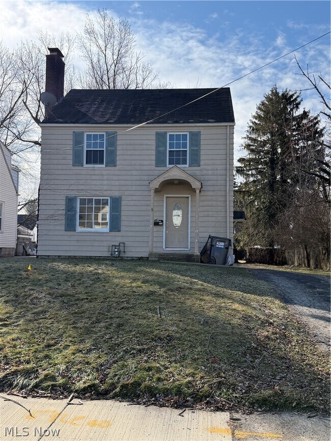 Building Photo - 143 Clifton Dr