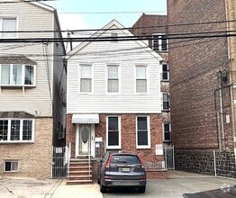 Building Photo - 284 Magnolia Ave