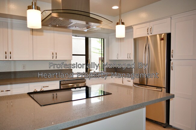 Foto del edificio - 3865 Camino Lindo