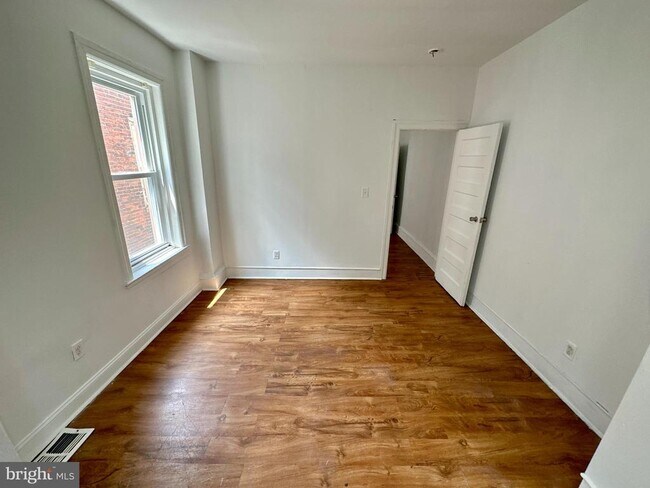 Foto del edificio - 4813 N Warnock St