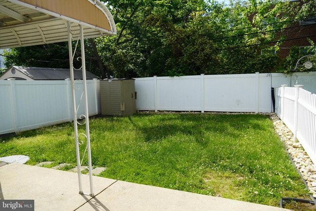 Foto del edificio - 10604 Evans St