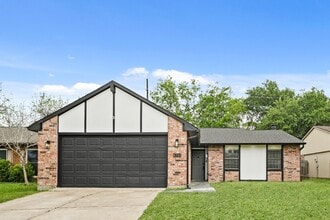 Building Photo - 6711 Pickett Dr