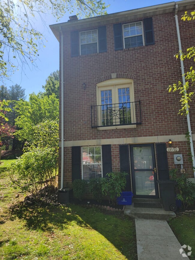 Building Photo - 13550 Deerwater Dr