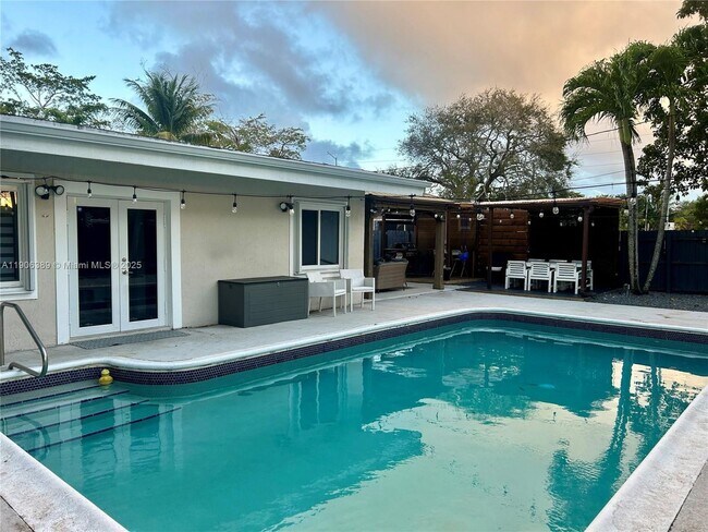 Foto del edificio - 13560 NW 2nd Ave