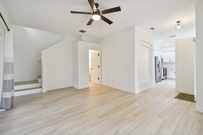 Foto del edificio - 4347 Deermont Cir