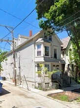 Building Photo - 3214 N Hoyne Ave