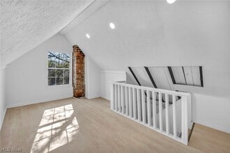 Building Photo - 2049 W 85th St