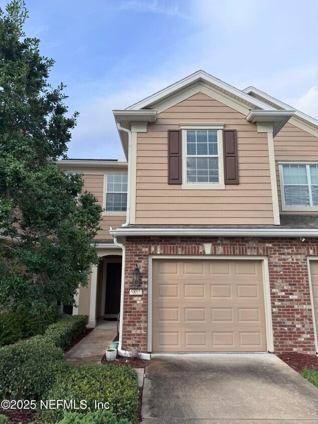 Primary Photo - 6881 Roundleaf Dr
