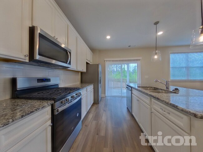 Building Photo - 73 Leyland Ct