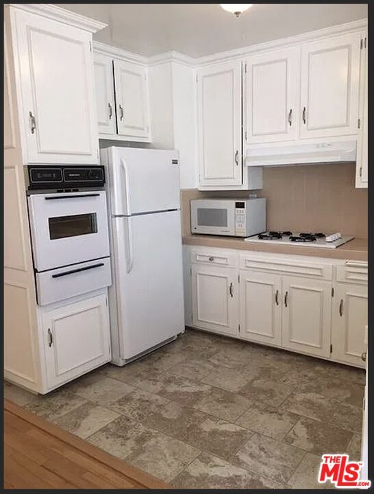 Foto del edificio - 1438 S Barrington Ave