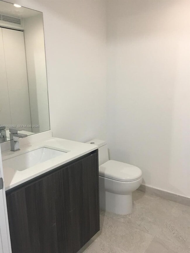 Foto del edificio - 488 NE 18th St