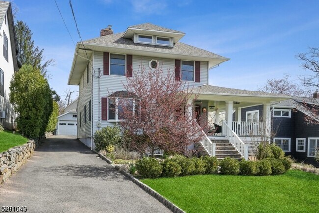 Building Photo - 125 Cypress St