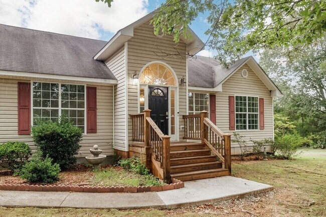 Building Photo - 2603 Hog Mountain Rd