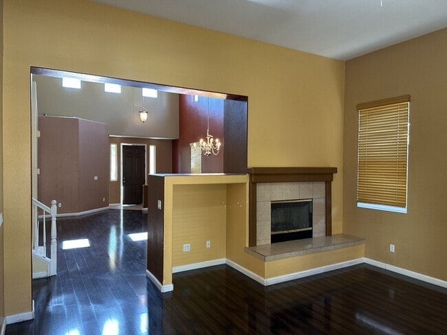 Foto del edificio - Tracy Beautiful home that comes with sizab...