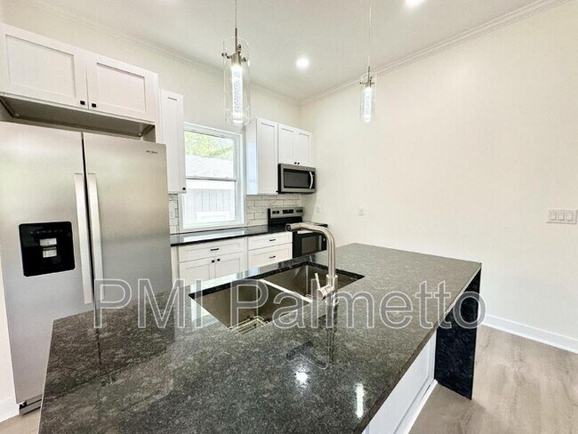 Building Photo - 1121 Zeigler St