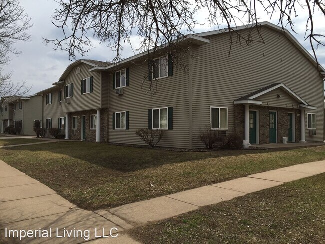 Building Photo - 1051 Imperial Cir