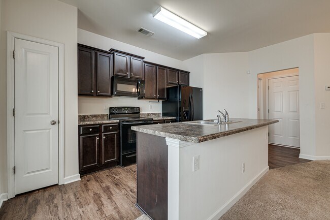 Foto del edificio - 7627 Galvin St