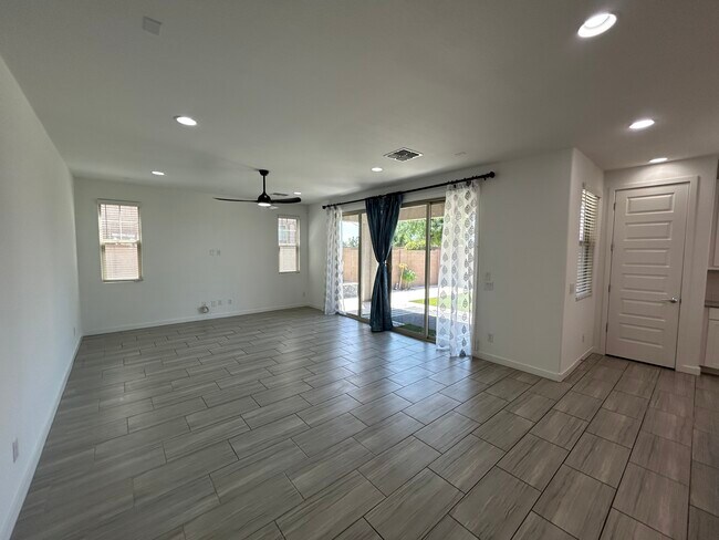 Foto del edificio - 4056 S Portland Ave