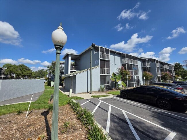 Foto del edificio - 139 Oyster Bay Cir
