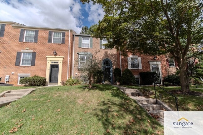 Photo - 12 Daria Ct Townhome