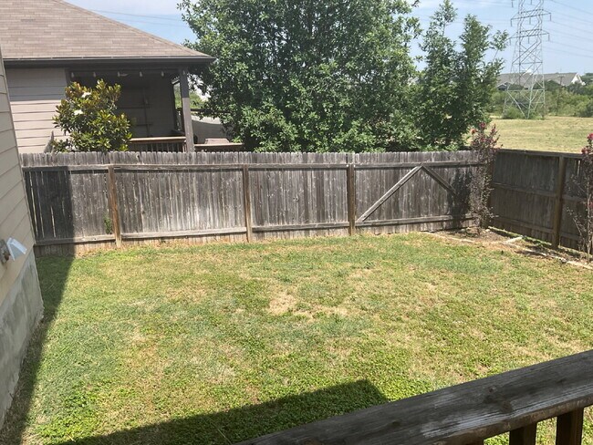 Building Photo - Beautiful 3/2 in a Gated Community at Marb...
