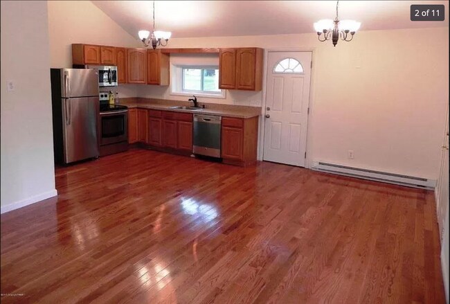 Building Photo - 6208 Oak Ln