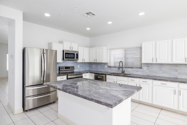 Photo - 7500 E Deer Valley Rd (Scottsdale, AZ) House