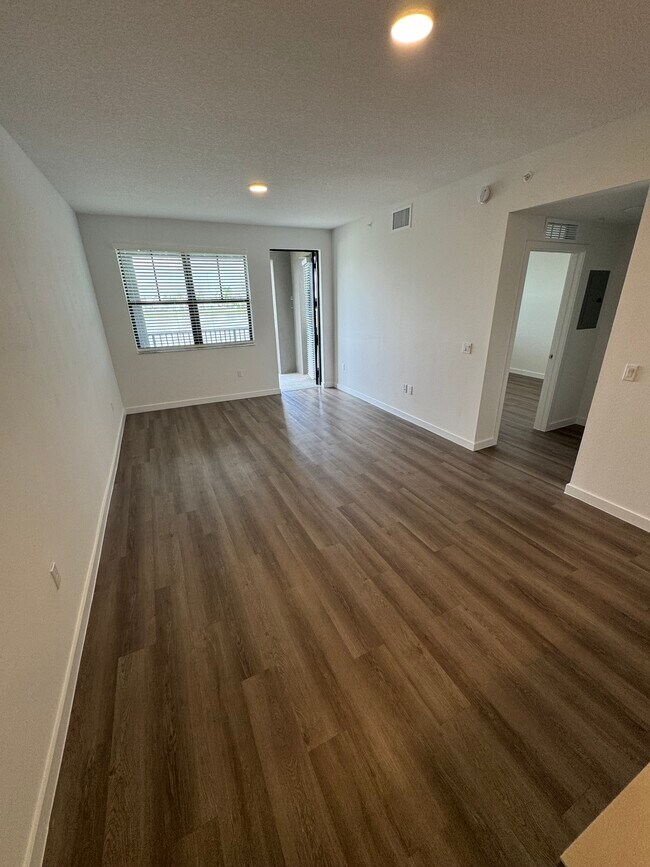 Building Photo - 8769 W 35th Ln